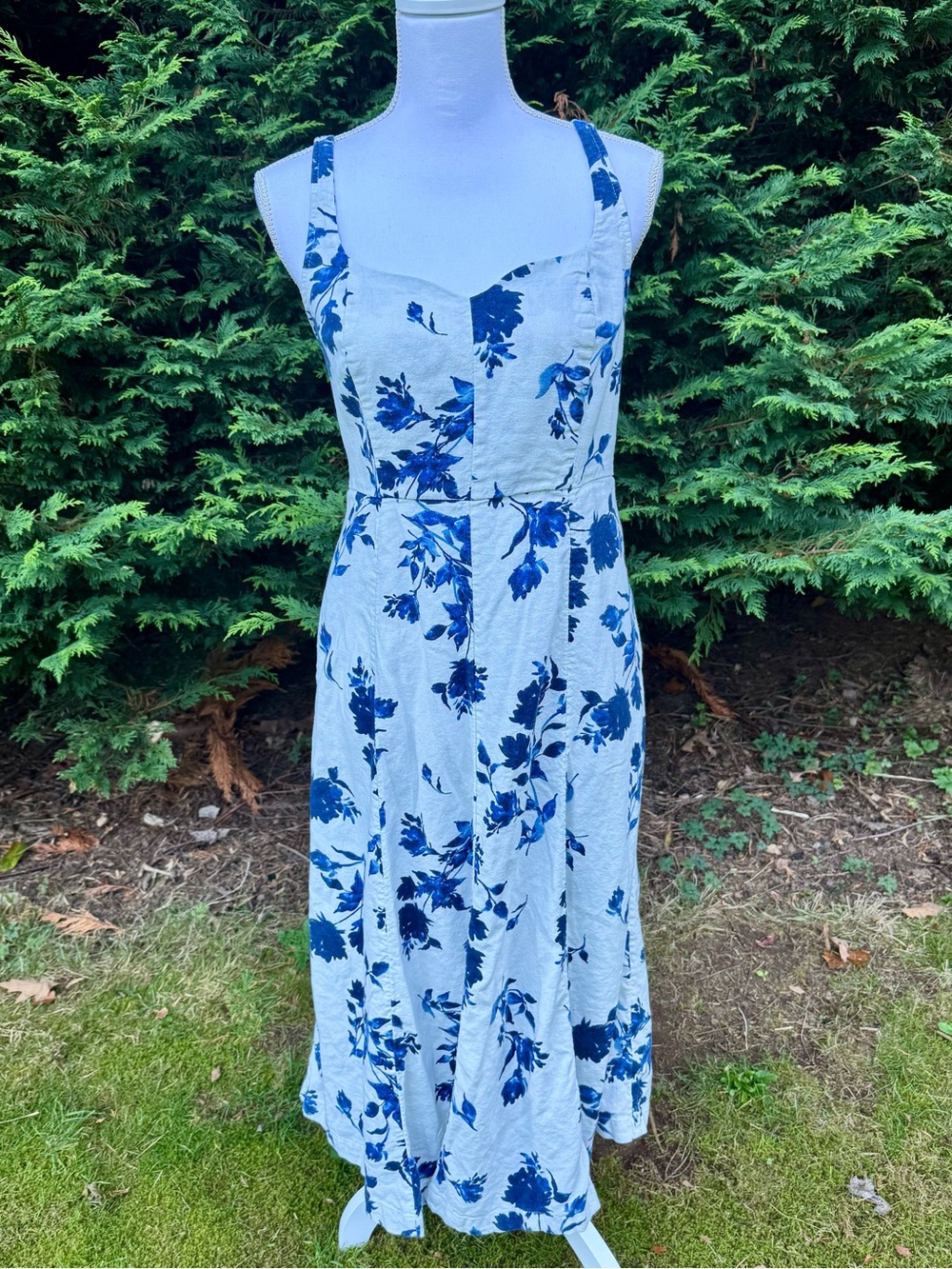 Old Navy Blue/White Floral Linen Blend Midi Dress | M | EUC | Pockets